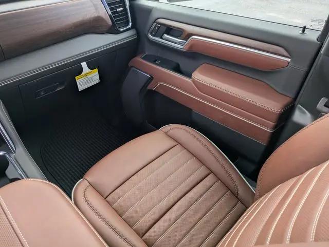 2026 GMC Sierra 2500HD Crew Cab, Standard Bed, Denali Ultimate, 4WD