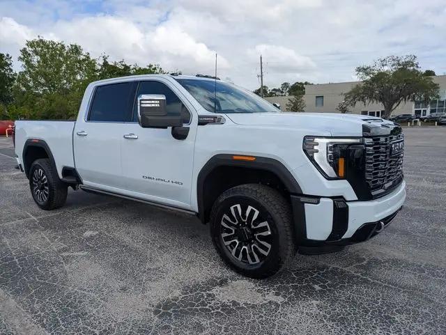 2026 GMC Sierra 2500HD Crew Cab, Standard Bed, Denali Ultimate, 4WD