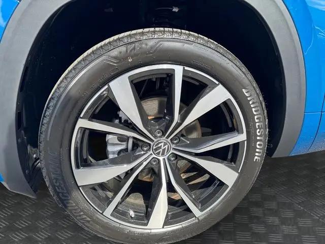 2026 Volkswagen Atlas Cross Sport SEL Premium R-Line