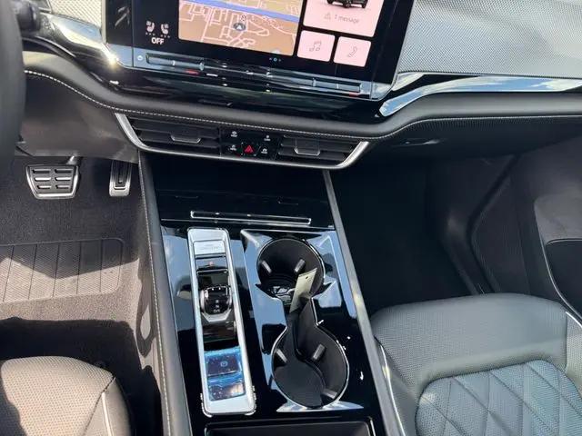 2026 Volkswagen Atlas Cross Sport SEL Premium R-Line