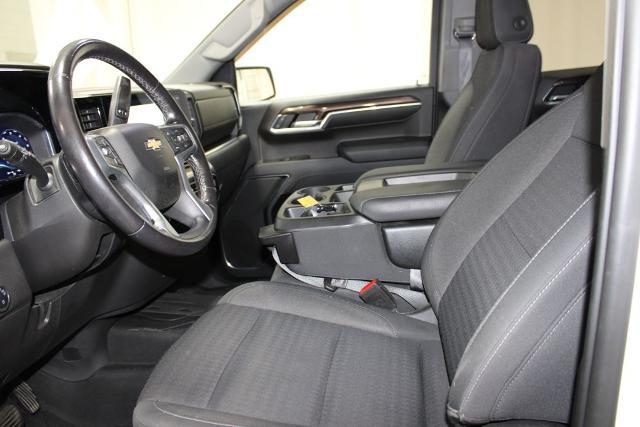 2022 Chevrolet Silverado 1500 4WD Crew Cab Standard Bed LT