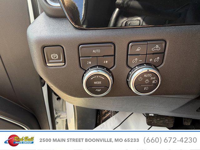 2025 GMC Sierra 1500 4WD Crew Cab Short Box SLT