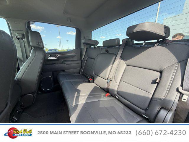 2025 GMC Sierra 1500 4WD Crew Cab Short Box SLT