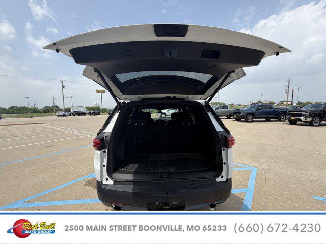 2023 Chevrolet Traverse AWD LT Cloth