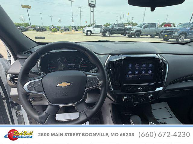 2023 Chevrolet Traverse AWD LT Cloth