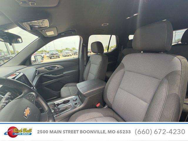 2023 Chevrolet Traverse AWD LT Cloth
