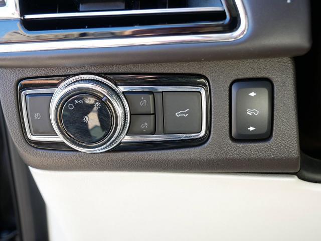 2020 Lincoln Navigator Black Label