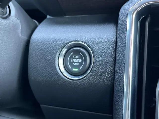 2026 GMC Acadia Denali Ultimate FWD