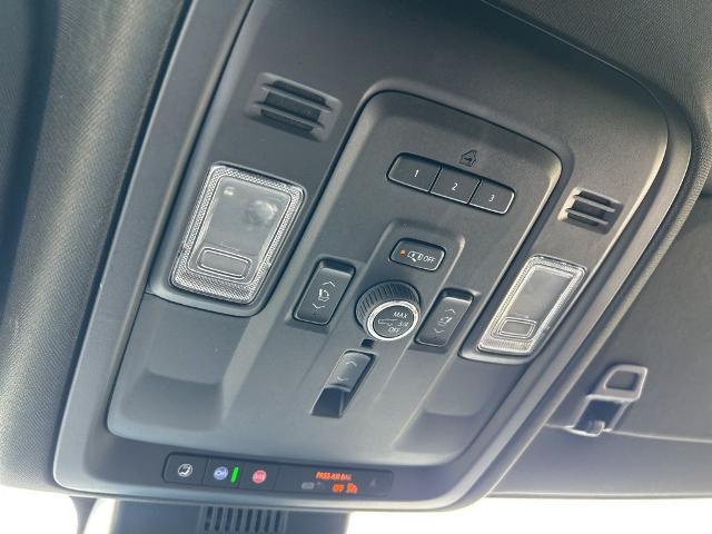 2023 GMC Yukon 4WD Denali