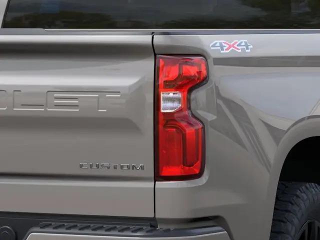 2026 Chevrolet Silverado 1500 4WD Crew Cab Short Bed Custom