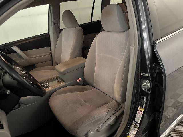 2013 Toyota Highlander Base