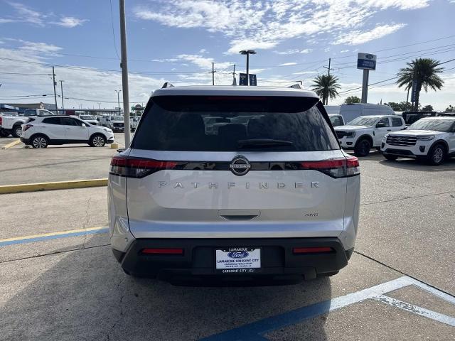 2025 Nissan Pathfinder SV 4WD