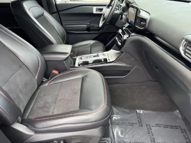 2024 Ford Explorer ST-Line