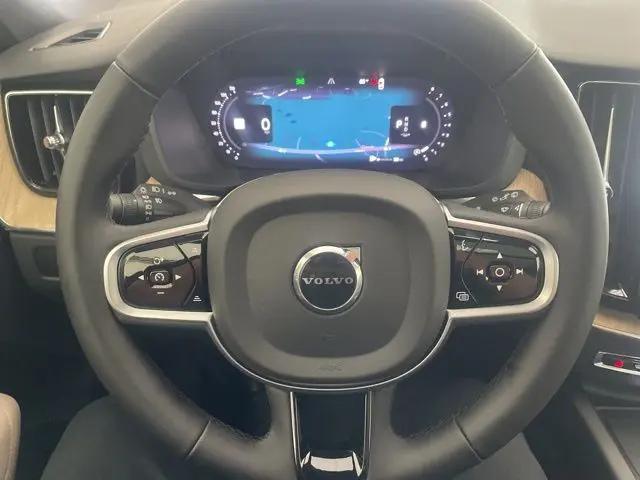 2026 Volvo XC60 B5 Core