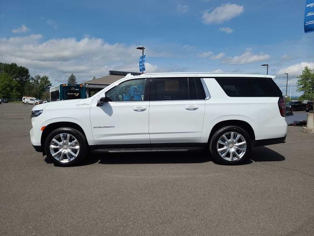 2022 Chevrolet Suburban 4WD High Country