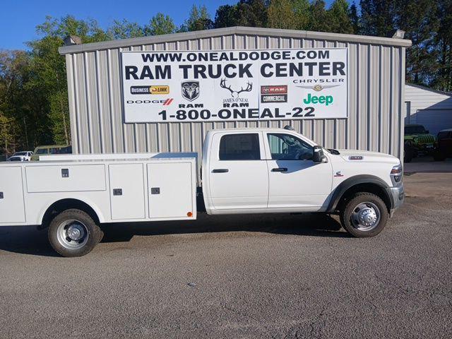 2026 RAM Ram 5500 Chassis Cab RAM 5500 TRADESMAN CHASSIS CREW CAB 4X4 84 CA