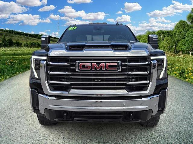2024 GMC Sierra 2500HD 4WD Crew Cab Standard Bed SLT