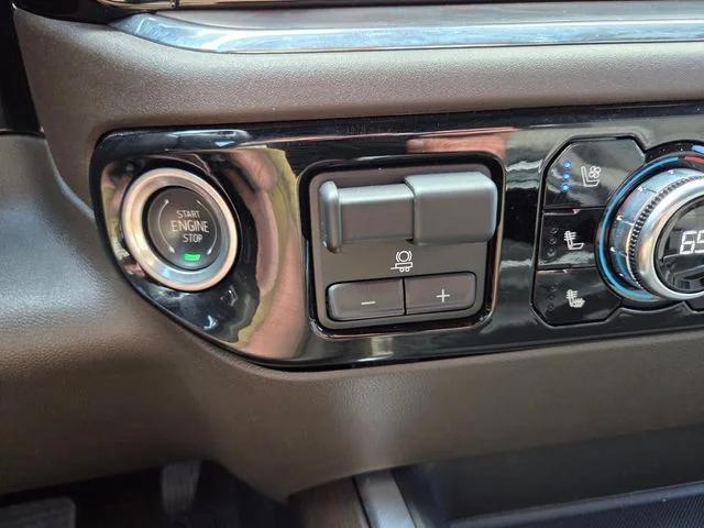 2024 GMC Sierra 2500HD 4WD Crew Cab Standard Bed SLT