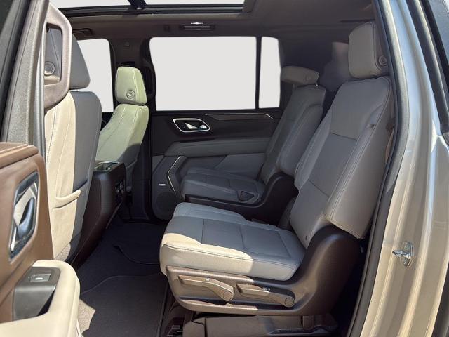 2022 Chevrolet Suburban 2WD LT