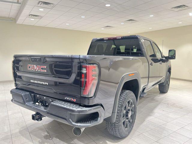 2025 GMC Sierra 2500HD 4WD Crew Cab Standard Bed AT4