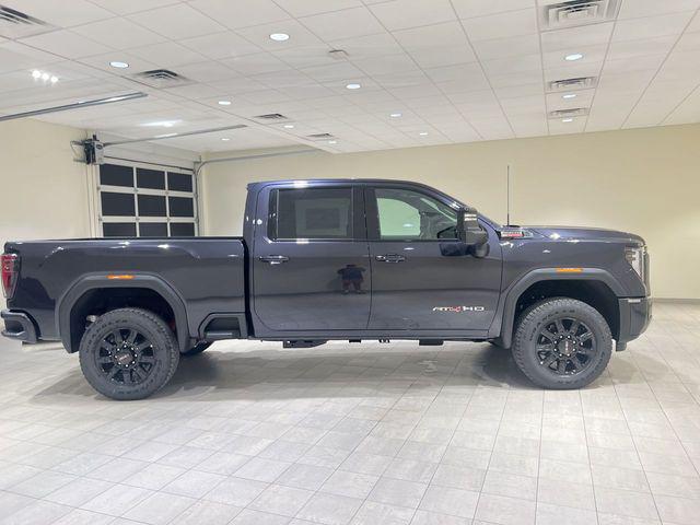 2025 GMC Sierra 2500HD 4WD Crew Cab Standard Bed AT4