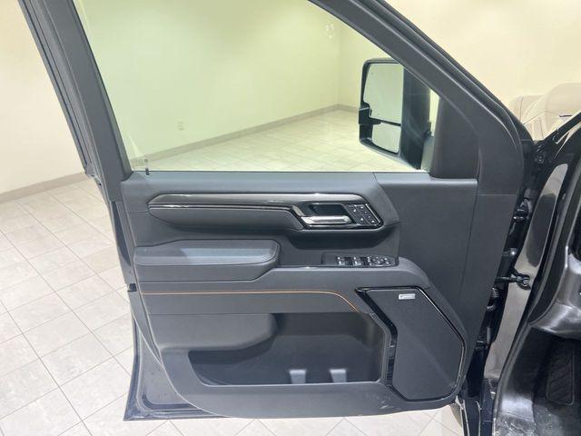2025 GMC Sierra 2500HD 4WD Crew Cab Standard Bed AT4