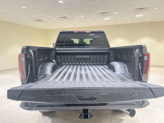 2025 GMC Sierra 2500HD 4WD Crew Cab Standard Bed AT4
