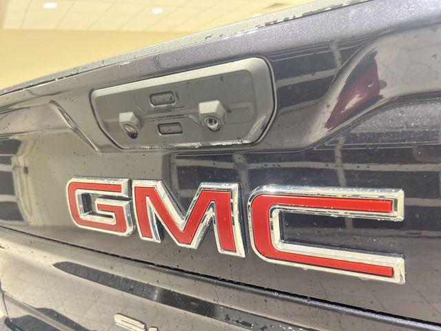 2025 GMC Sierra 2500HD 4WD Crew Cab Standard Bed AT4