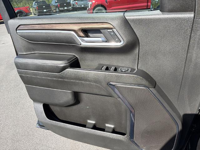 2024 Chevrolet Silverado 1500 4WD Crew Cab Short Bed LT with 2FL