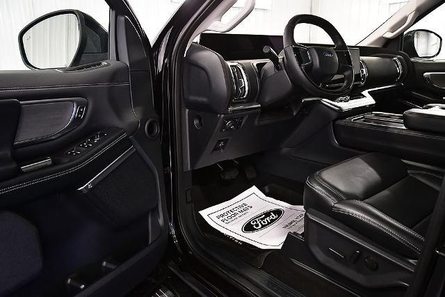 2025 Ford Expedition Platinum MAX