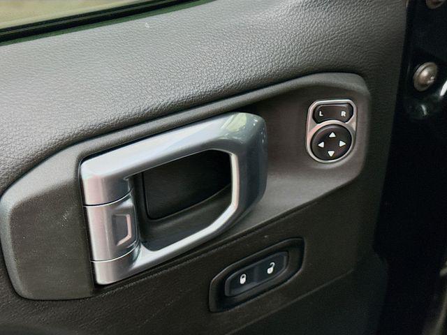 2021 Jeep Wrangler Sahara Altitude 4x4