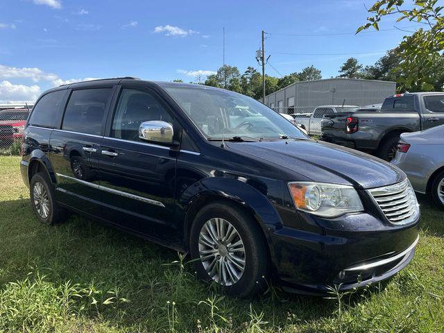 2016 Chrysler Town & Country Touring-L
