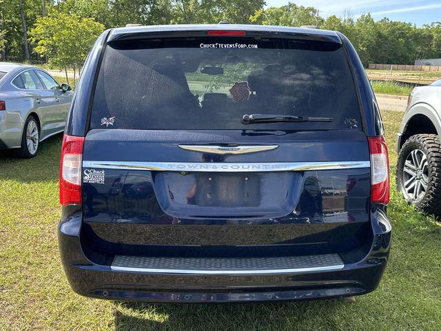 2016 Chrysler Town & Country Touring-L