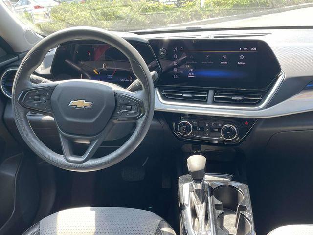 2025 Chevrolet Trax FWD LT