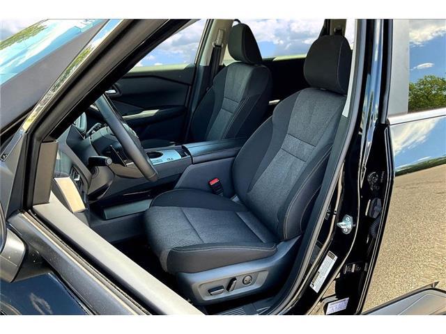 2025 Nissan Rogue SV FWD