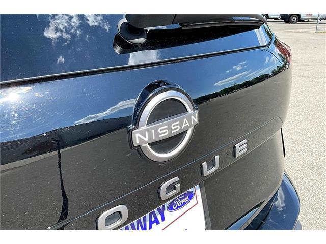 2025 Nissan Rogue SV FWD