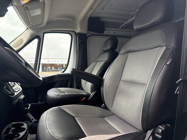 2025 Ram ProMaster 2500 Cargo Van Tradesman Low Roof 136" WB w/Pass Seat