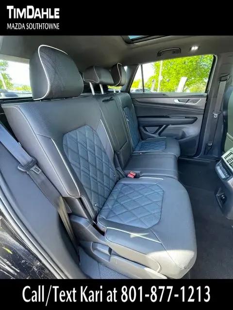 2026 Volkswagen Atlas Cross Sport SEL Premium R-Line