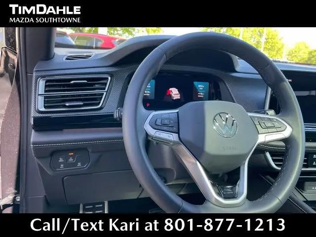 2026 Volkswagen Atlas Cross Sport SEL Premium R-Line