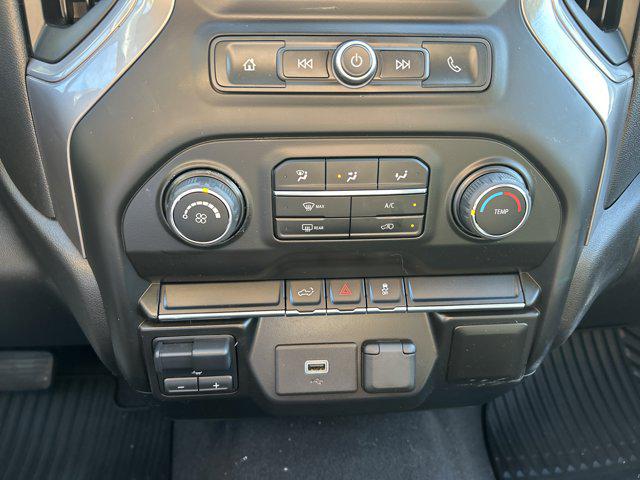 2020 Chevrolet Silverado 2500HD 4WD Double Cab Standard Bed Custom
