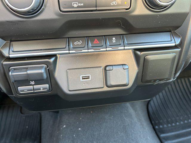 2020 Chevrolet Silverado 2500HD 4WD Double Cab Standard Bed Custom