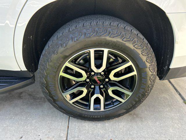 2024 GMC Yukon 4WD AT4