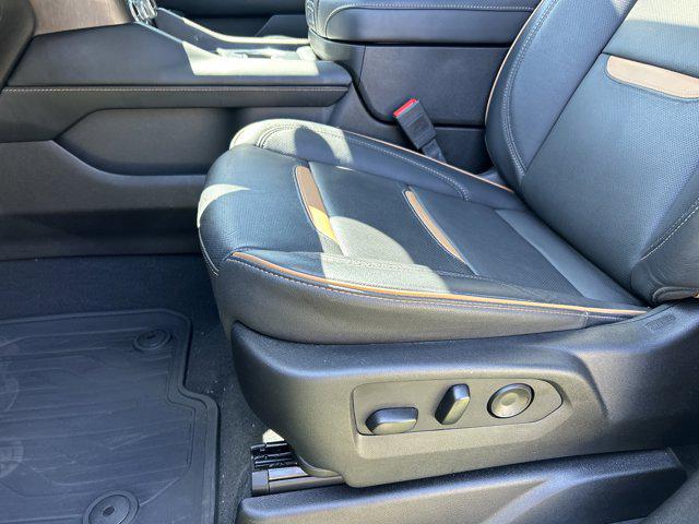 2024 GMC Yukon 4WD AT4