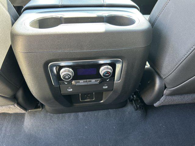 2024 GMC Yukon 4WD AT4