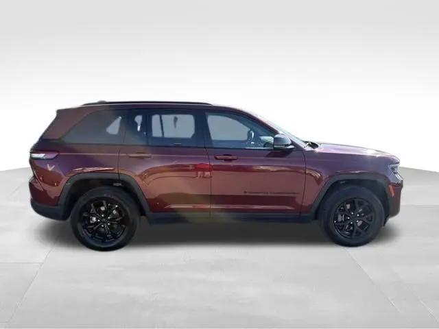 2025 Jeep Grand Cherokee Altitude 4x4