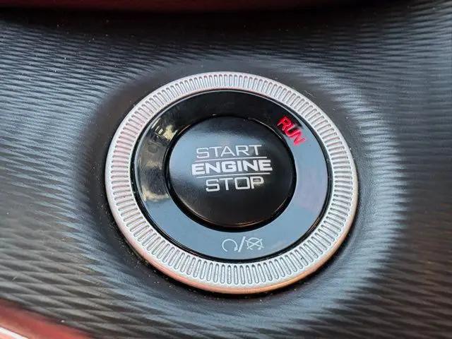 2025 Jeep Grand Cherokee Altitude 4x4