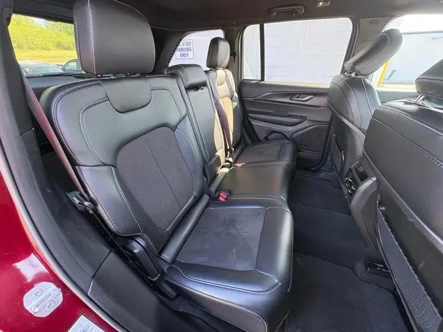 2025 Jeep Grand Cherokee Altitude 4x4