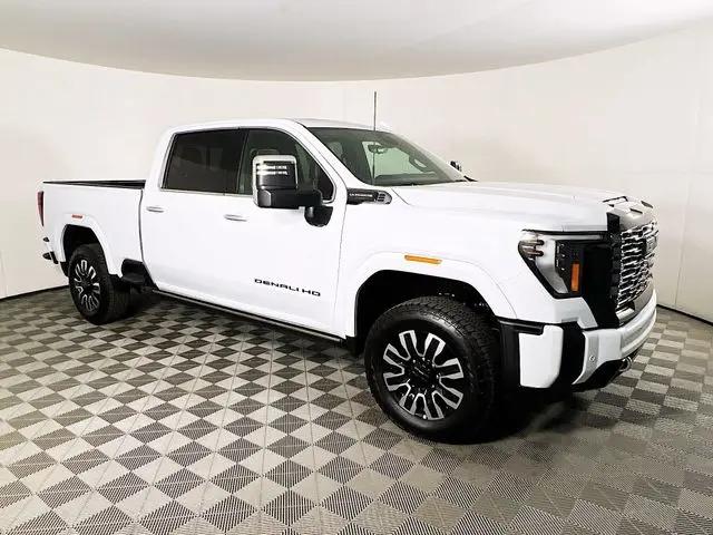 2026 GMC Sierra 2500HD Crew Cab, Standard Bed, Denali Ultimate, 4WD for sale in Selma, CA