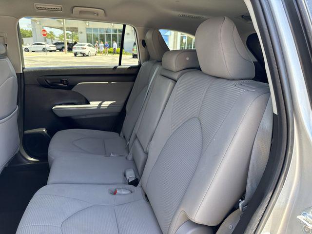 2023 Toyota Highlander LE
