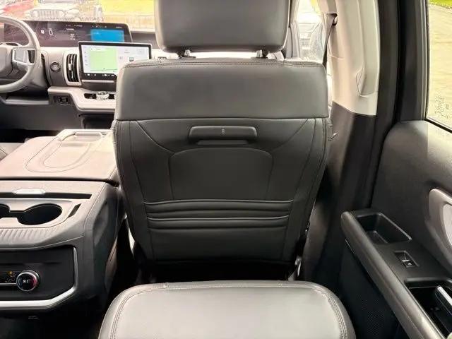 2025 Ford Expedition Active MAX